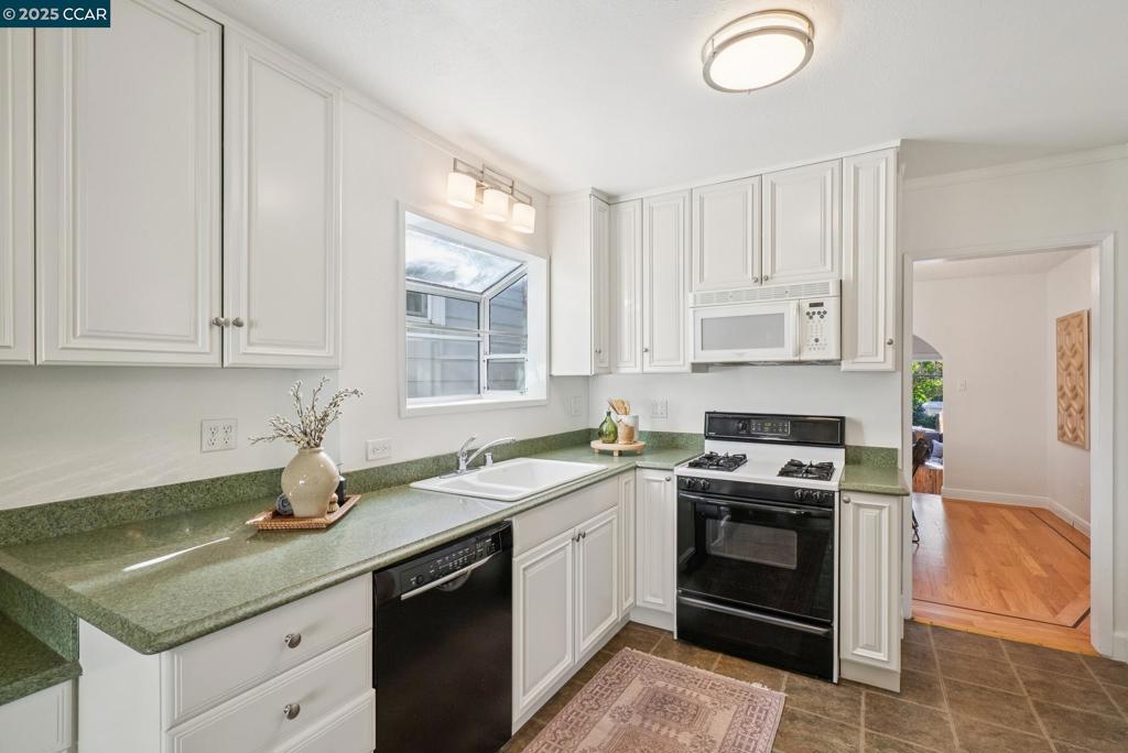 LAUREL - Residential