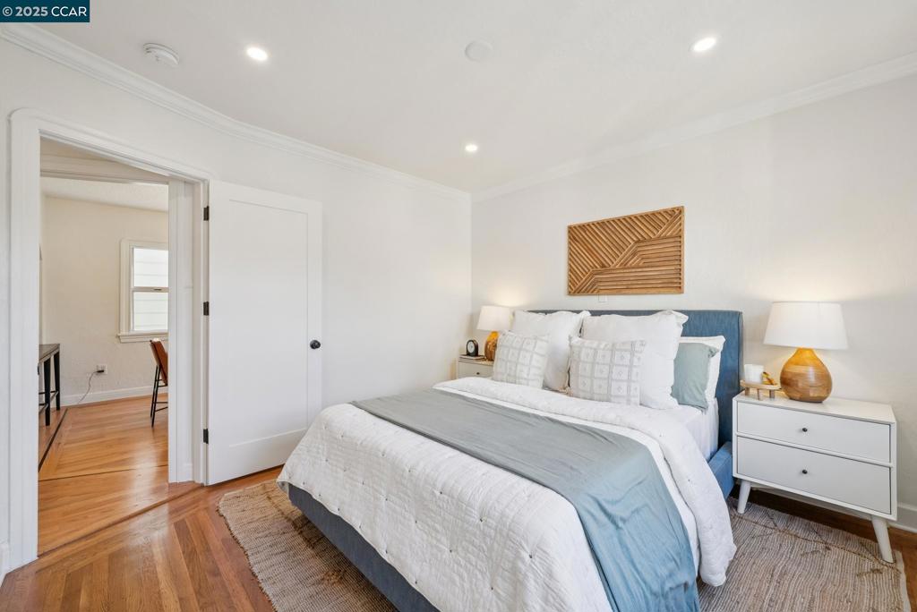 LAUREL - Residential