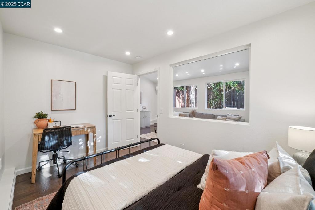 LAUREL - Residential