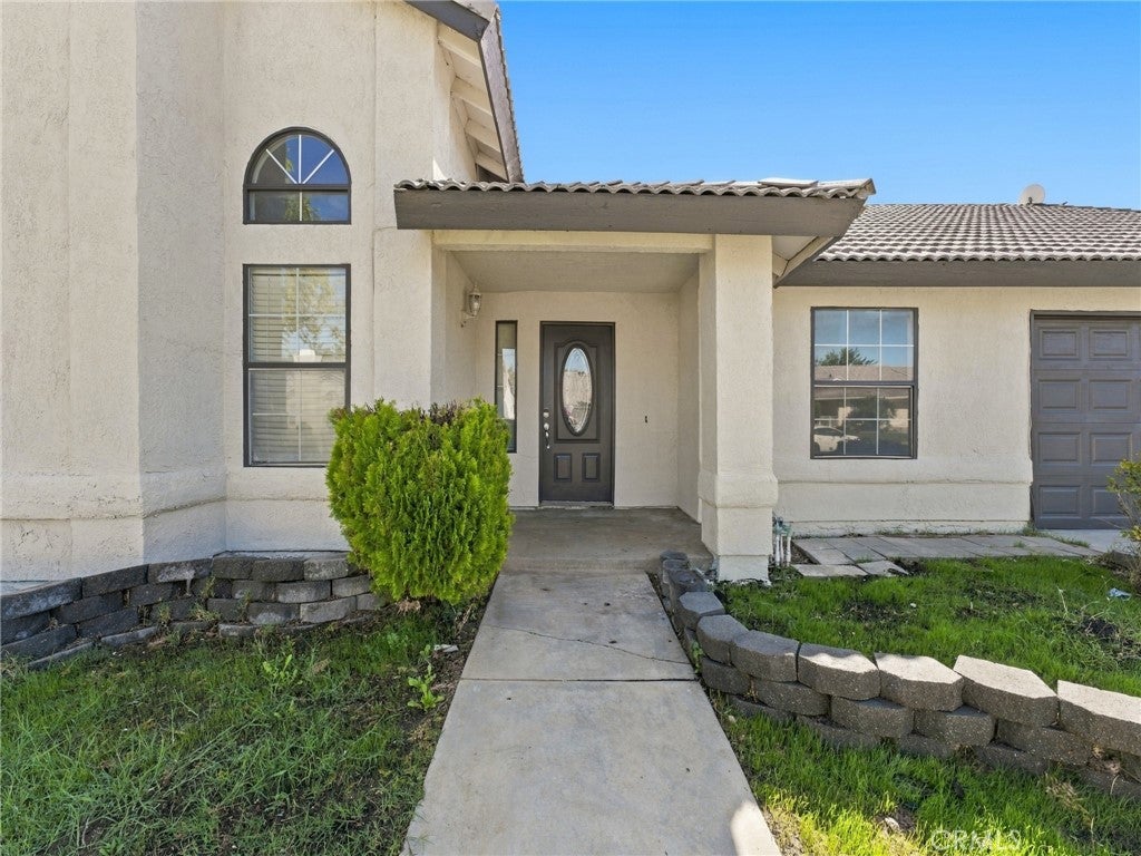 37620 Robin Lane