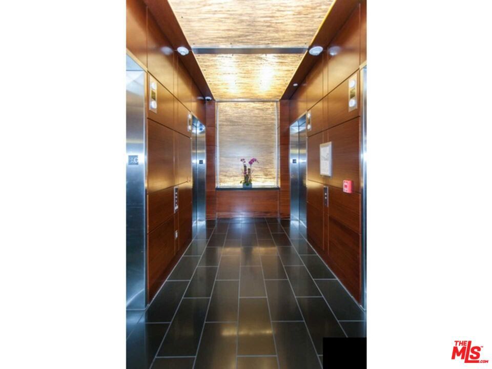 1155 S Grand Avenue 401