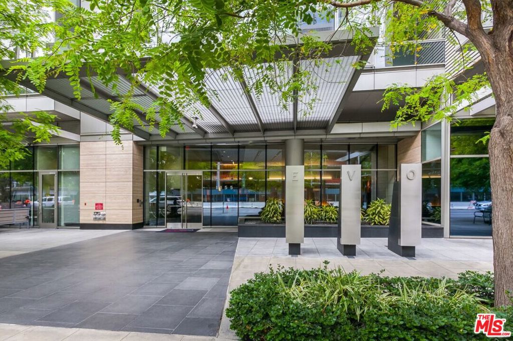 1155 S Grand Avenue 401