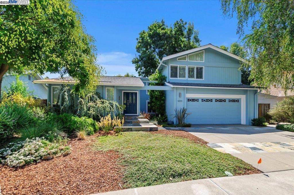 Photo of 1253 Ridgewood Rd Rd, Pleasanton, CA 94566 (MLS # 41113534)