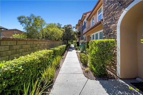 Photo of 24490 Marzal St, Valencia, CA 91354 (MLS # SR26107943)