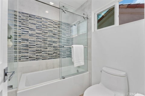 Tiny photo for 18 Cormorant Circle Cir, Newport Beach, CA 92660 (MLS # NP26143103)