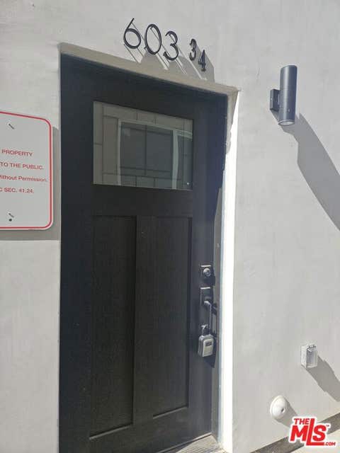 Photo of 603 W W 46th Street #3/4, Los Angeles, CA 90037 (MLS # 26869637)