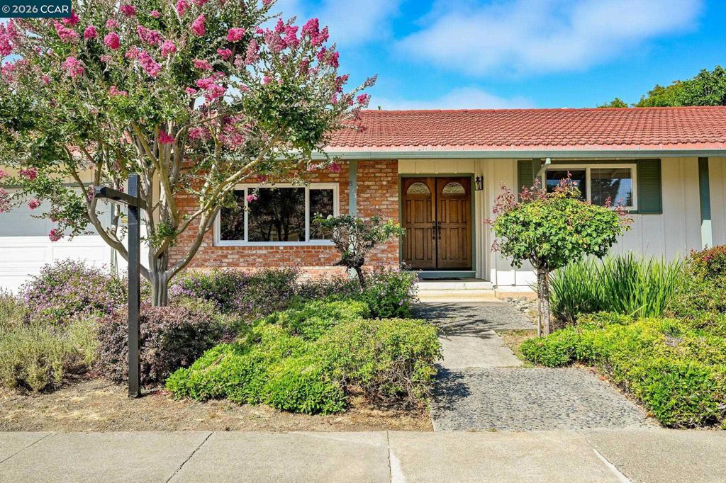 823 Savannah Cir CIR