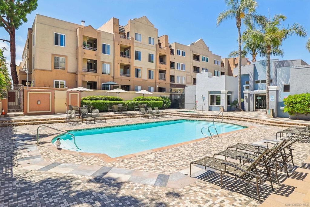 Contemporary 1BR/1BA Condo – Prime Location Near UCSD Bright and stylish 1-bedroom, 1-bathroom condo located on the second floor of a well-maintained Villa Vicenza. 1 car assigned underground parking. This 600 sq. ft. unit features an open-concept living and dining area with neutral-toned carpeting, and a private balcony off the living room — ideal for relaxing or enjoying your morning coffee. The spotless kitchen comes fully equipped, and the in-unit Bosch washer and dryer offer added convenience. Community Amenities: Pool & spa, Fitness center, Business center. Fantastic location near UCSD, major shopping, dining, freeways, and beaches.