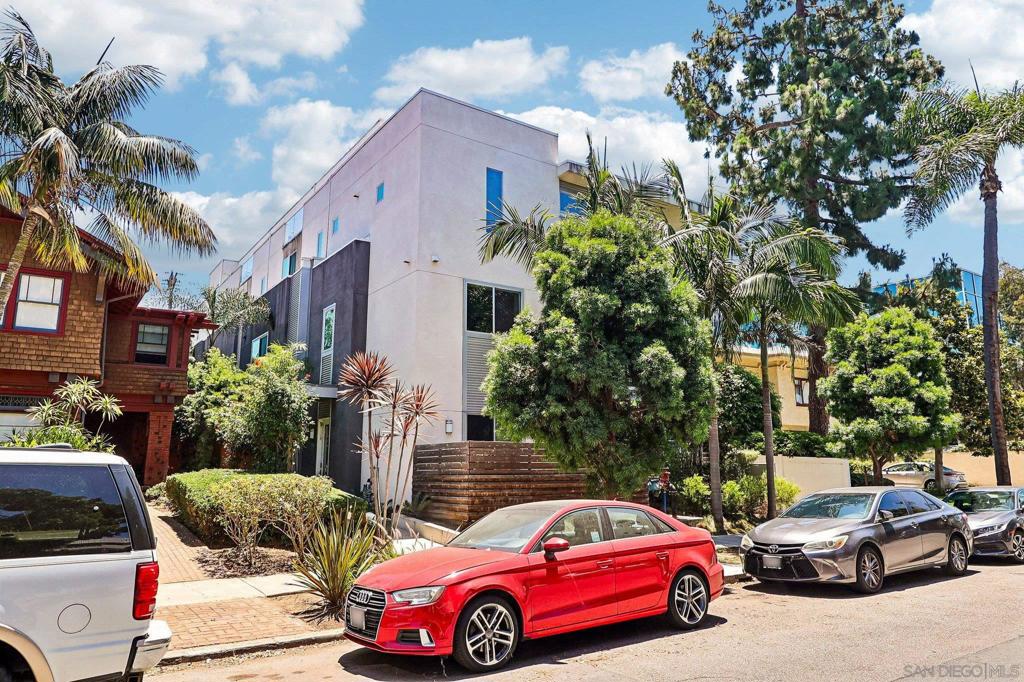 3533 3rd Ave