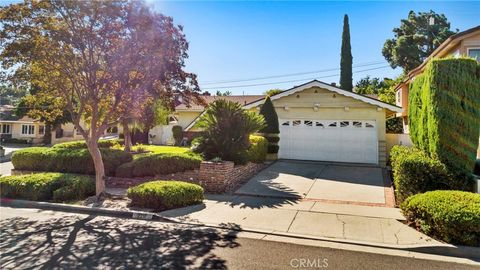 Photo of 220 Barranca Dr, Monterey Park, CA 91754 (MLS # AR25236820)