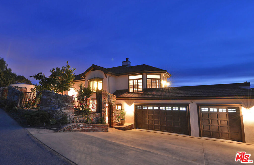 22252 W ALTA Drive