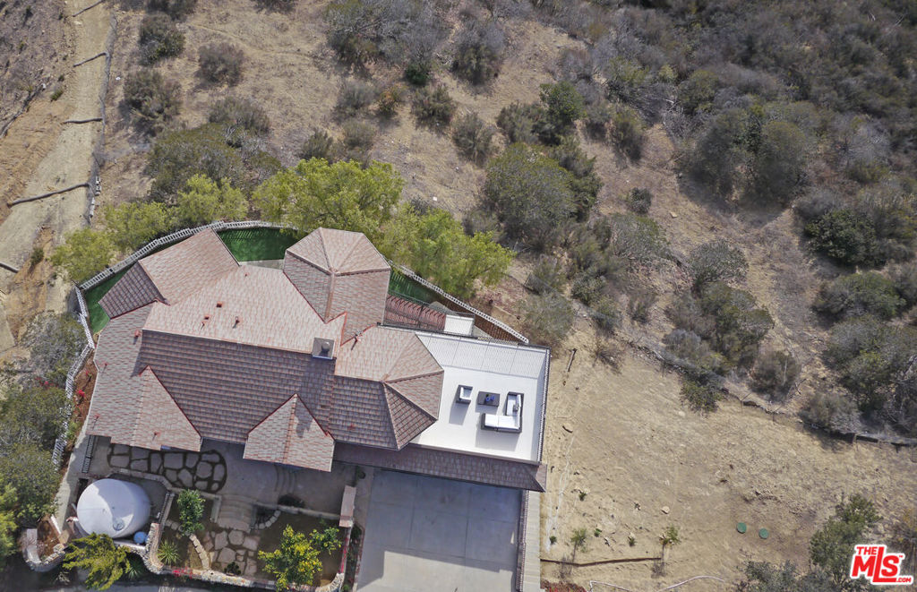 22252 W ALTA Drive