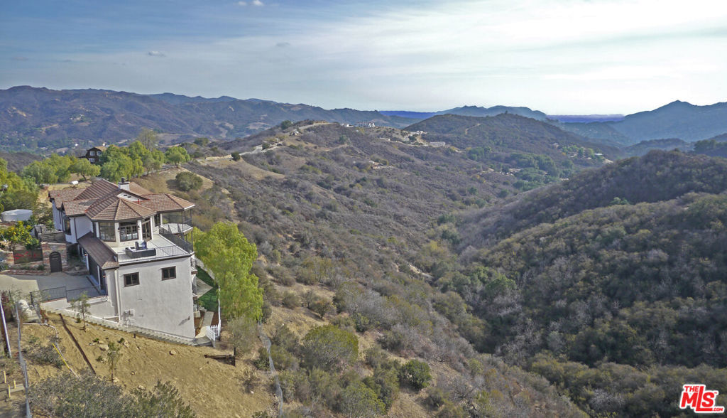 22252 W ALTA Drive