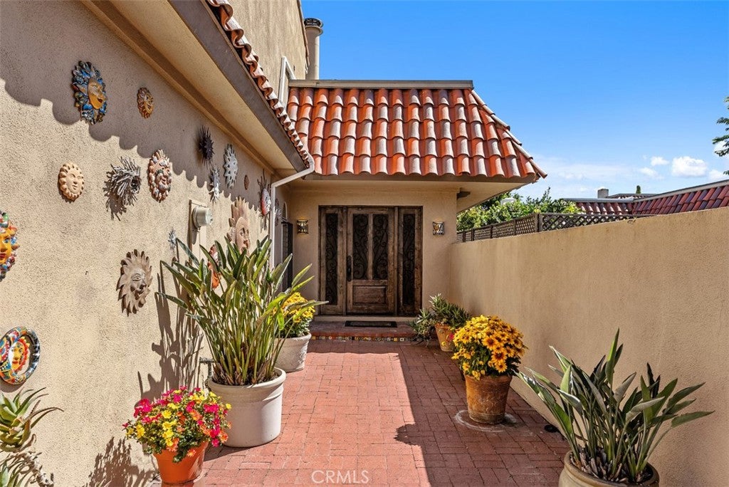 12 Satinwood