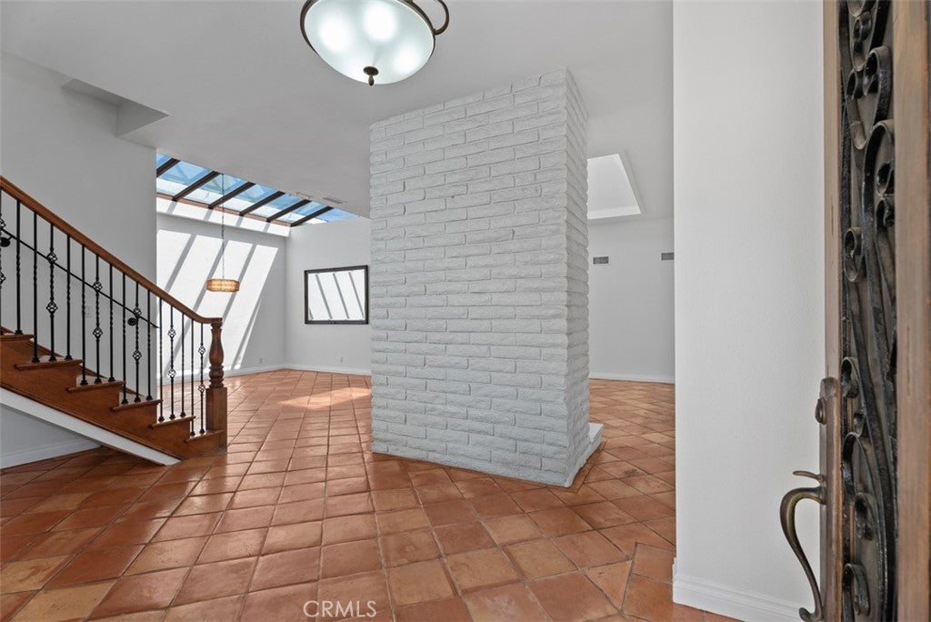 12 Satinwood