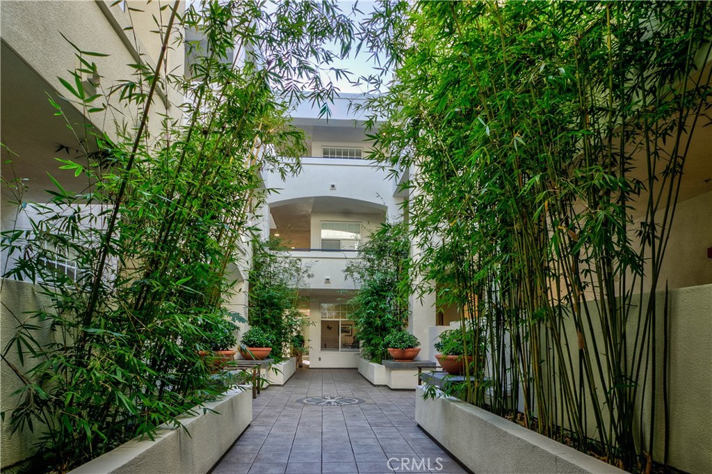 25422 Sea Bluffs Dr 103