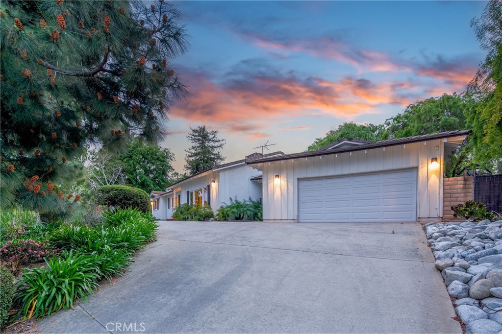 3215 Arbol Drive