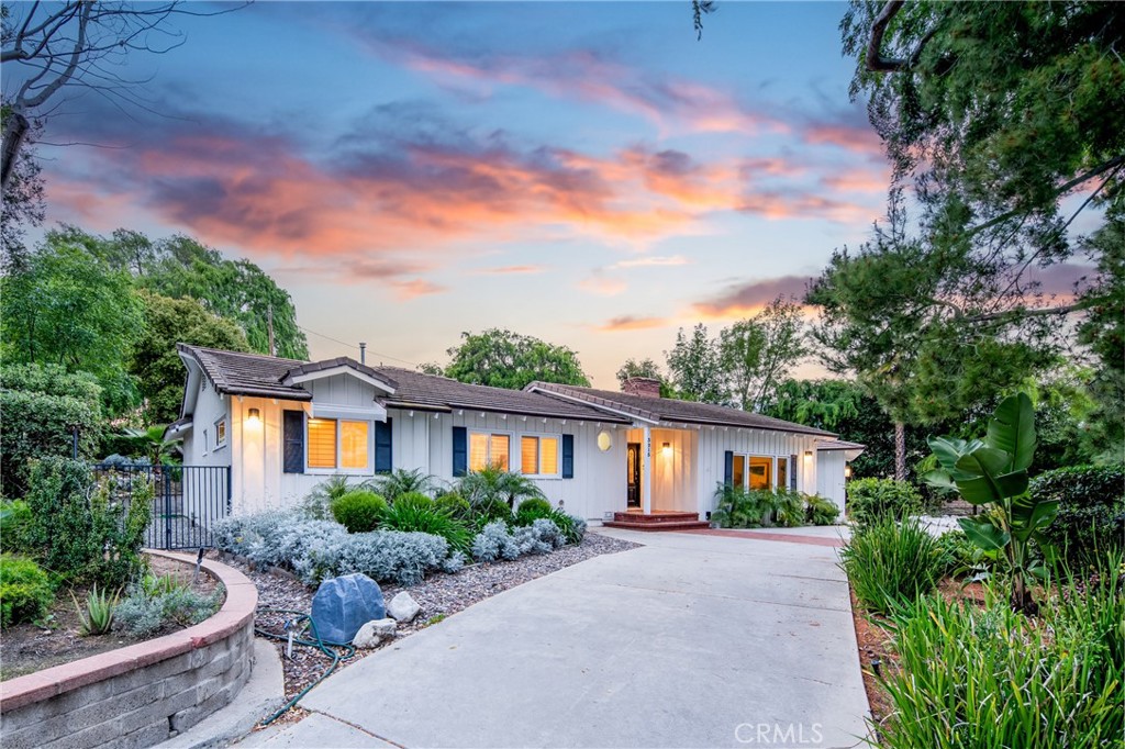 3215 Arbol Drive