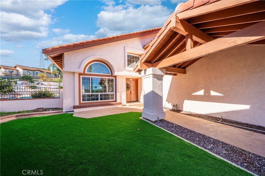 24301 Sunnycrest Court