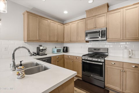 Tiny photo for 673 Mustang Street, Camarillo, CA 93010 (MLS # 226003298)