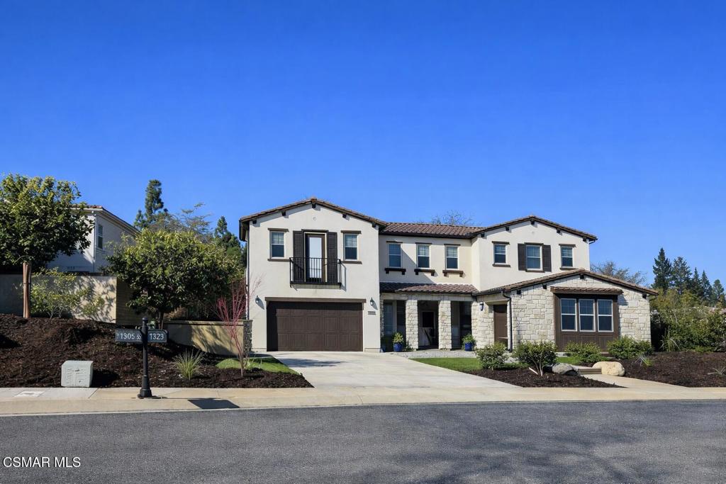 1323 Arroyo View Street