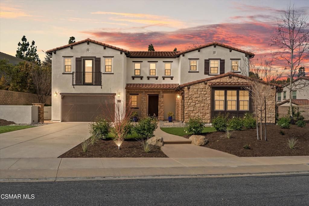 Photo of 1323 Arroyo View Street, Thousand Oaks, CA 91320 (MLS # 226000705)