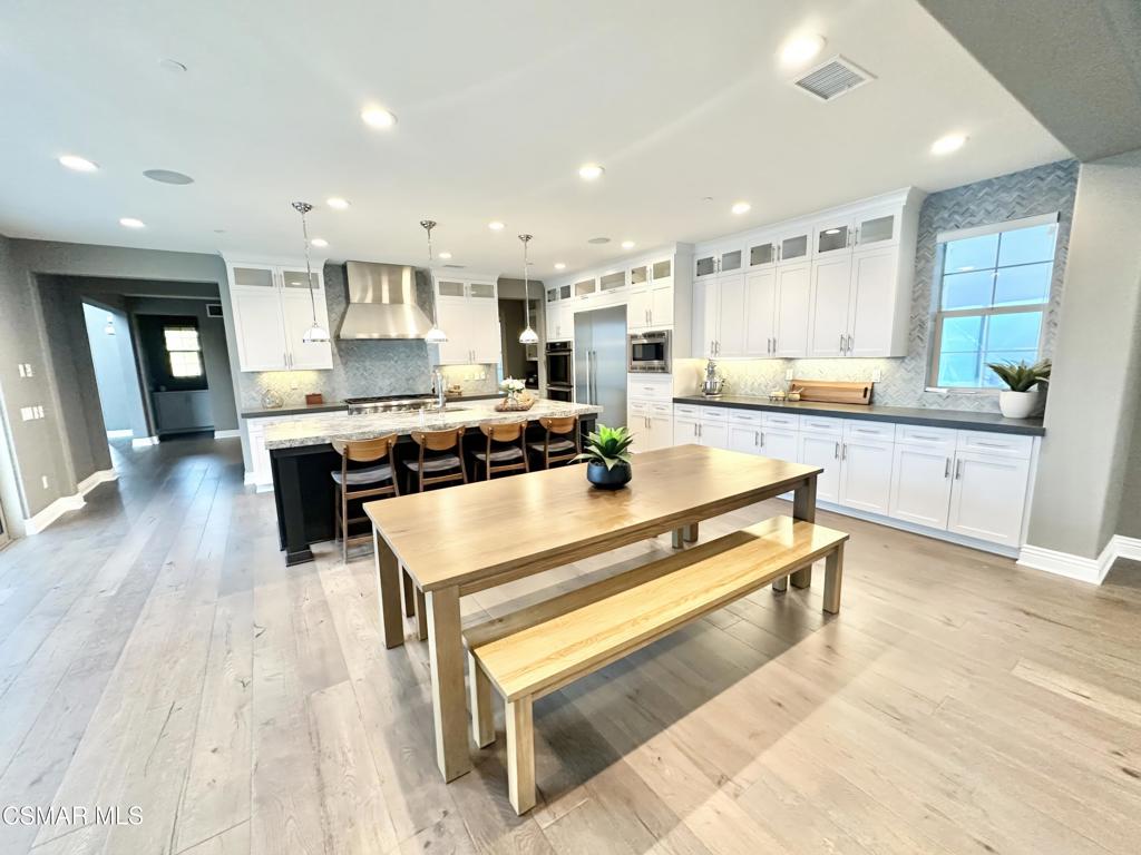 1323 Arroyo View Street