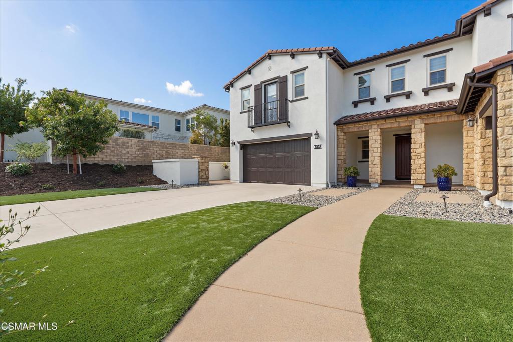 1323 Arroyo View Street