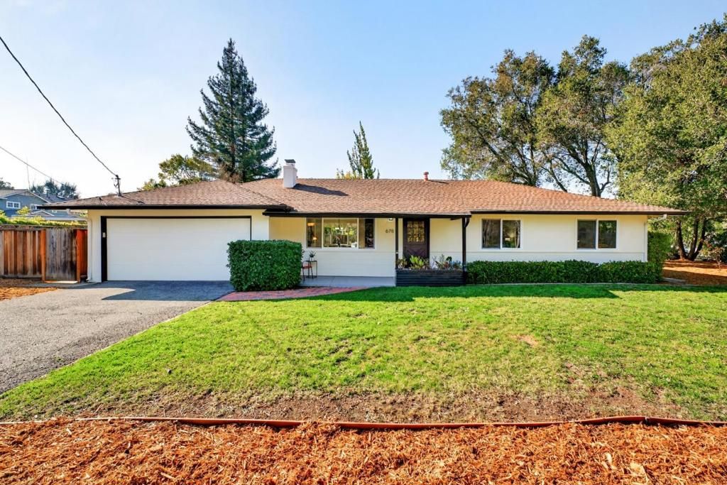 Photo of 678 Benvenue Avenue, Los Altos, CA 94024 (MLS # ML82033852)