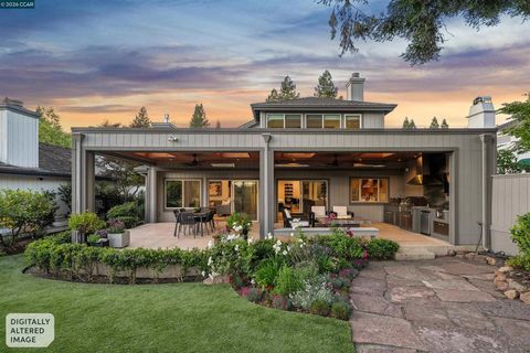 Photo of 207 Live Oak Dr, Danville, CA 94506 (MLS # 41134336)