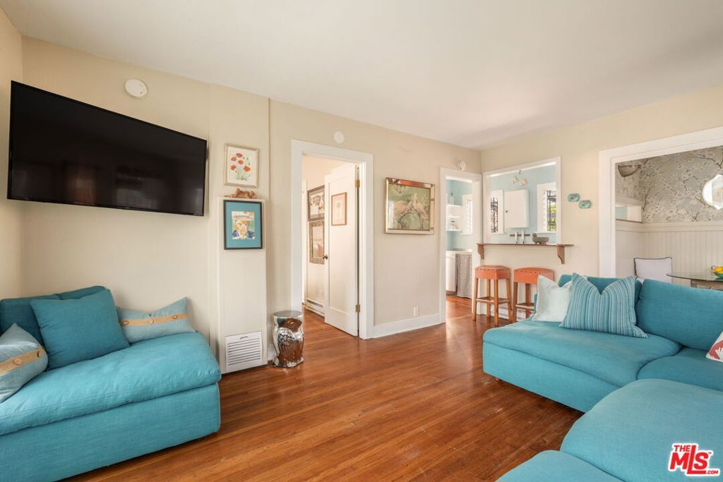 Photo of 1315 Cabrillo Avenue, Venice, CA 90291 (MLS # 25591375)