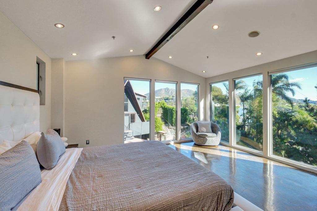 6920 Treasure Trail