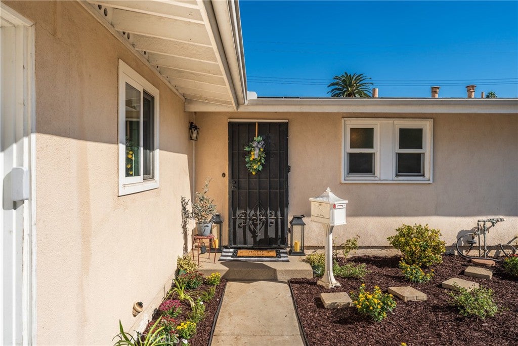 1049 E Walnut Creek Parkway