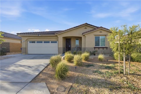 Photo of 11852 Bobcat Hills Lane, Victorville, CA 92392 (MLS # CV26129191)
