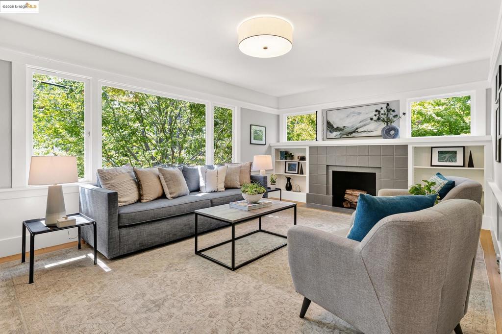 155 Arbor Dr