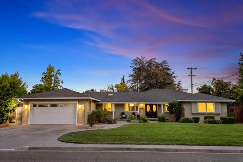 Photo of 19920 Viewridge Drive, Saratoga, CA 95070 (MLS # ML82025134) Photo of 19920 Viewridge Drive, Saratoga, CA 95070 (MLS # ML82025134)