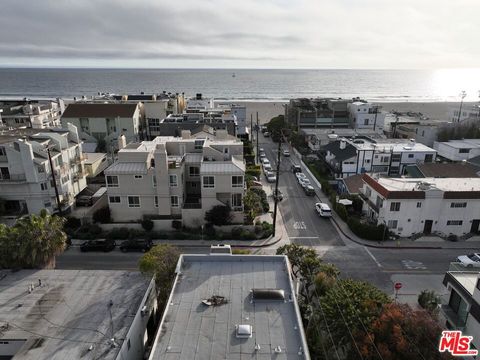 Photo of 3900 Pacific Avenue, Marina Del Rey, CA 90292 (MLS # 25621183)