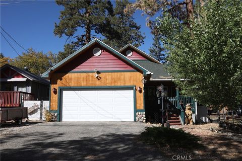Photo of 682 Leonard Lane, Sugarloaf, CA 92386 (MLS # SR25239119)