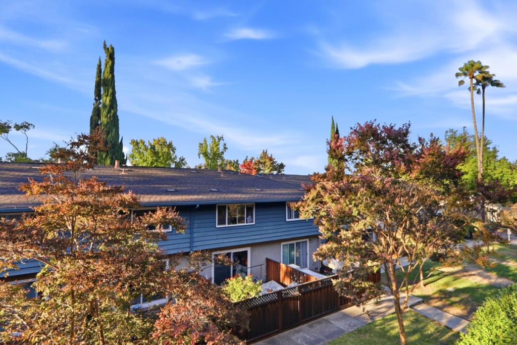 7100 Rainbow Drive 33