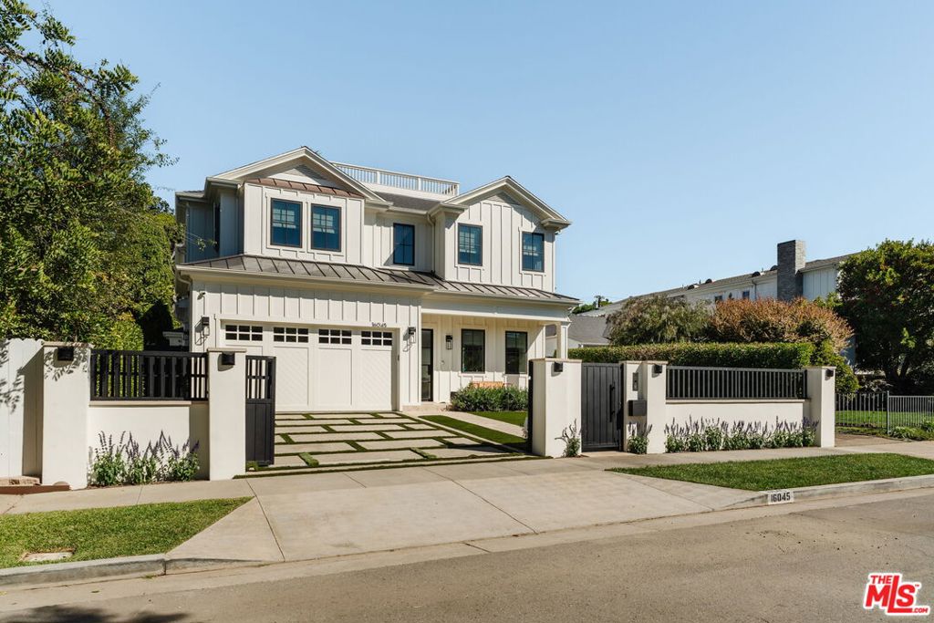 Photo of 16045 Northfield Street, Pacific Palisades, CA 90272 (MLS # 26856137)