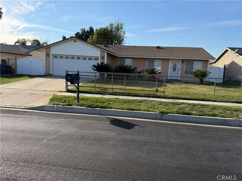 7558 Pinyon Ave, Fontana, CA 92336 - MLS#: SW25270466