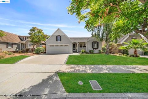 Photo of 2908 Haddington Ct CT, Brentwood, CA 94513 (MLS # 41134985)