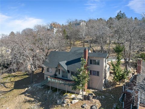 1405 Sequoia Drive Lake Arrowhead CA 92352