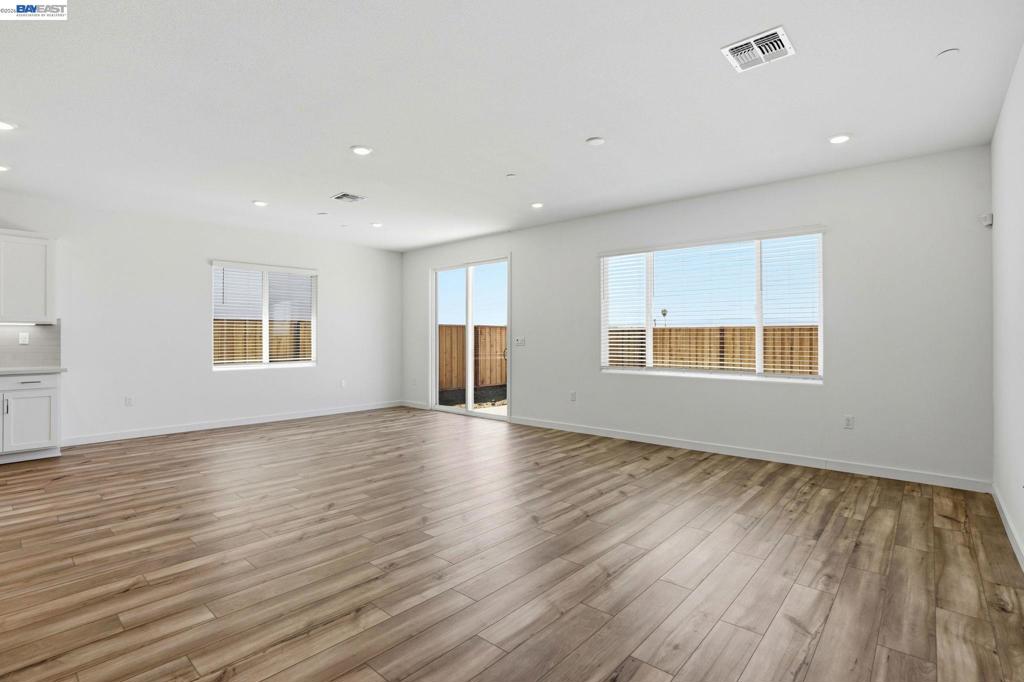 1024 Bluebell Circle