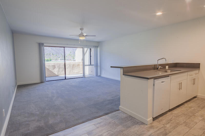 Smoketree Racquet Cl - Residential