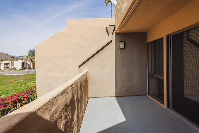 Smoketree Racquet Cl - Residential