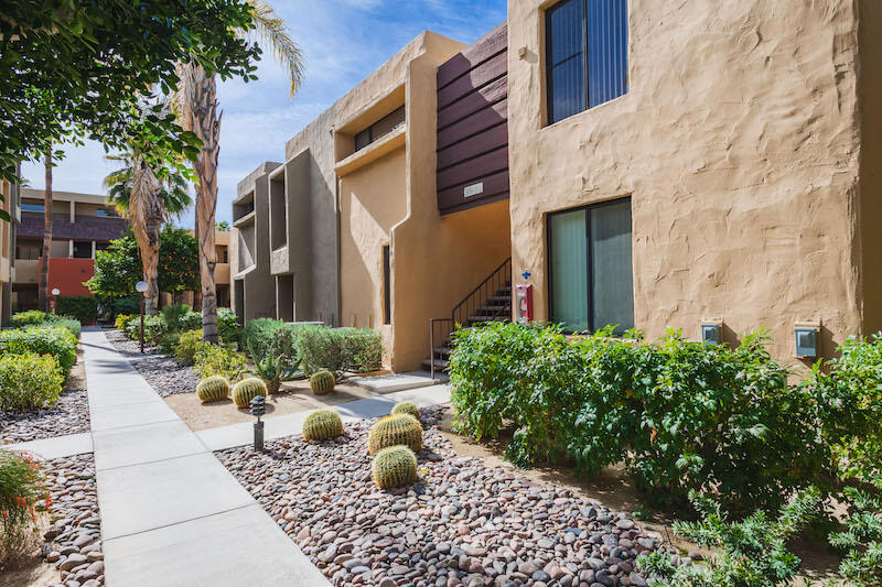 Smoketree Racquet Cl - Residential