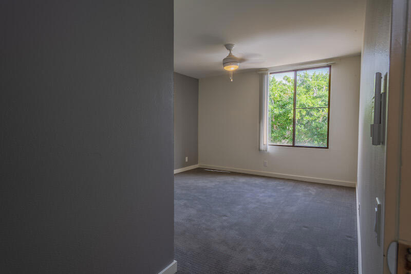 Smoketree Racquet Cl - Residential