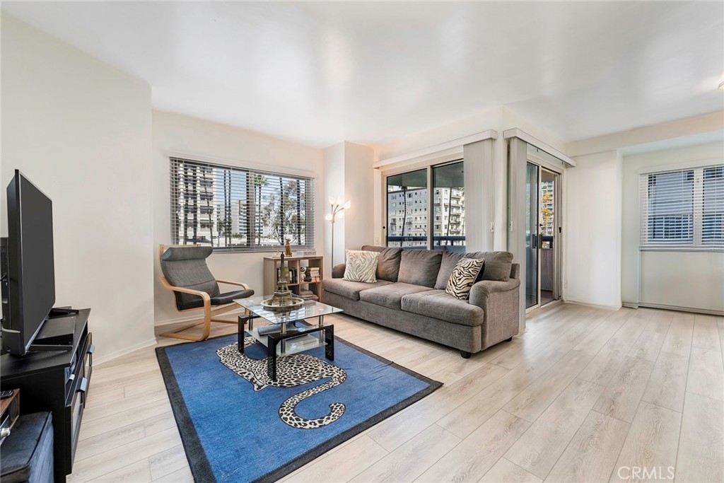525 e seaside way 301