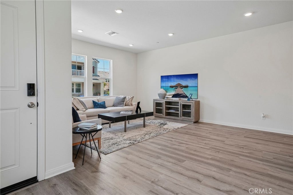 4273 S Hermosa Paseo